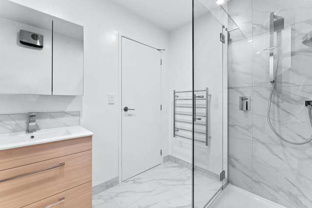 16/10 Fathom Place Te Atatu Peninsula_3