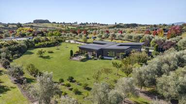 55 Petra Way_1