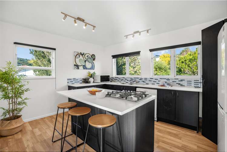 54 Holborn Drive Stokes Valley_3