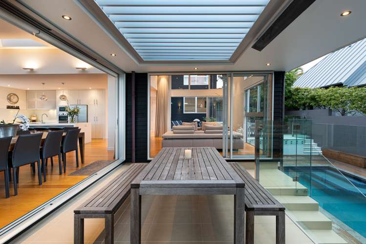 23 Whitby Crescent Mairangi Bay_13