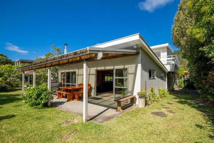 5 Cornwall Place Tata Beach_7