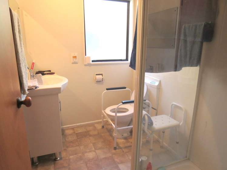 2/21 Dublin Street Martinborough_8