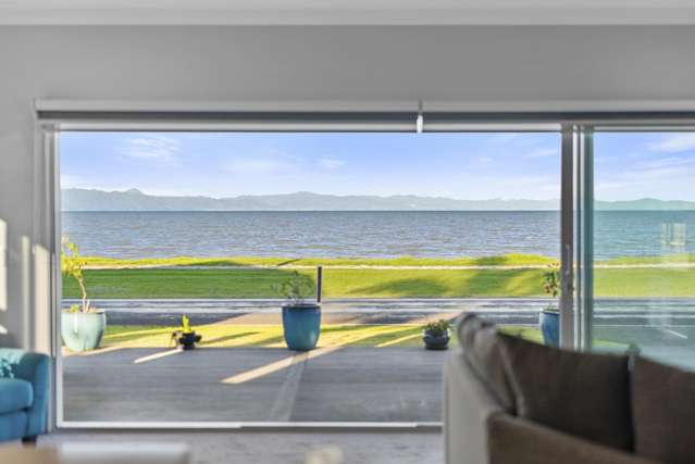 877 East Coast Road Kaiaua_2