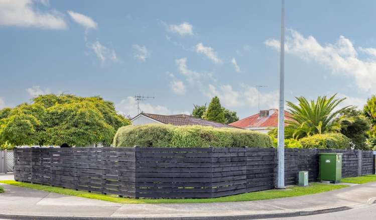 2/306 Southland Road Hastings_16