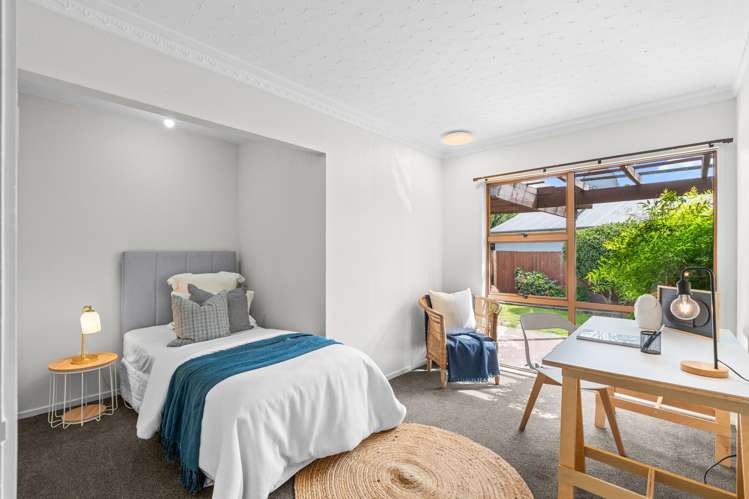 17 Yellowstone Crescent Burwood_11