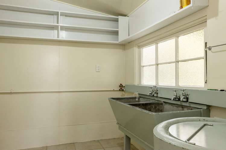 18 Mere Road Hilltop_19