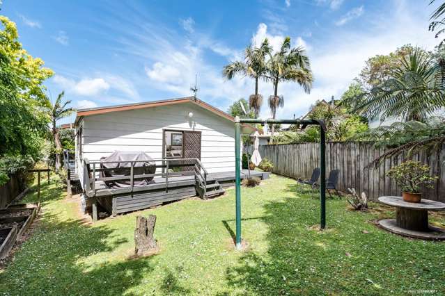 2/7 Branston Avenue Browns Bay_1