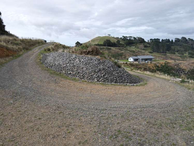 37 Waikaretu Wairamarama Road Glen Murray_18