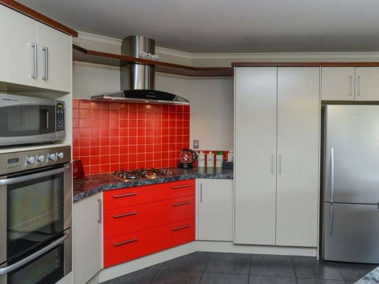 19 Tasman Drive Poraiti_8