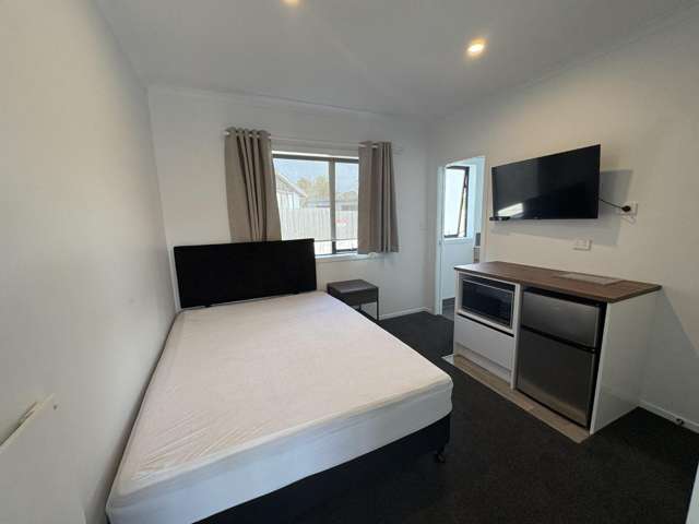 1D/23 Hibiscus Avenue Hamilton Lake_1