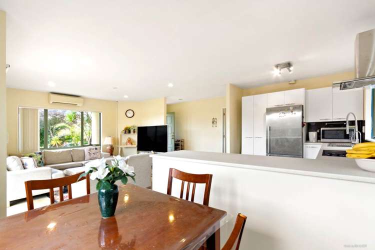 446e West Coast Road Glen Eden_10