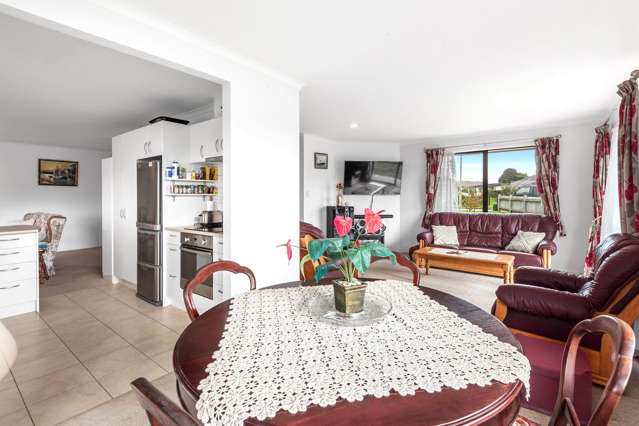 16 Maxwell Place Kamo_3