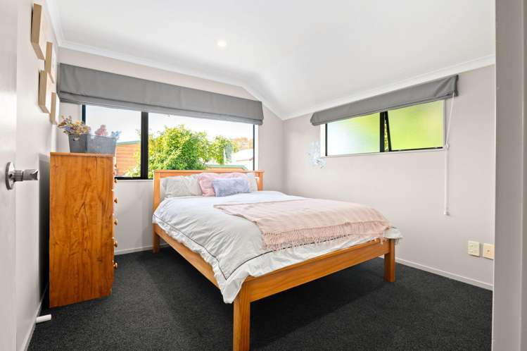 12A Kelvin Place Hamilton East_11