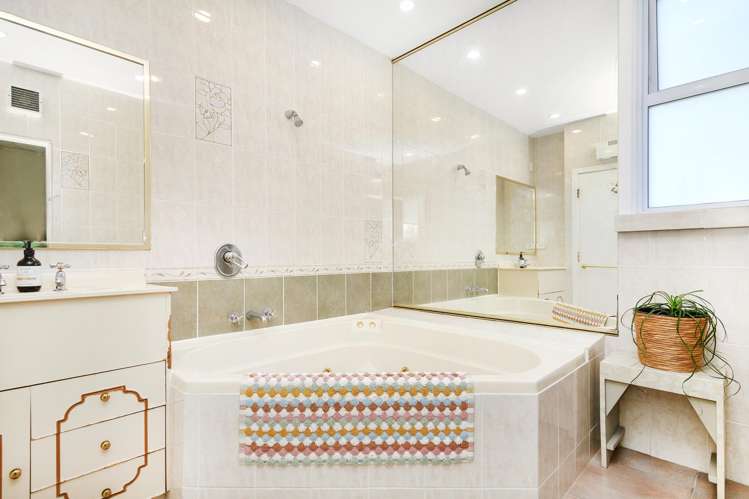 6 Thomas Hook Street Tawa_17