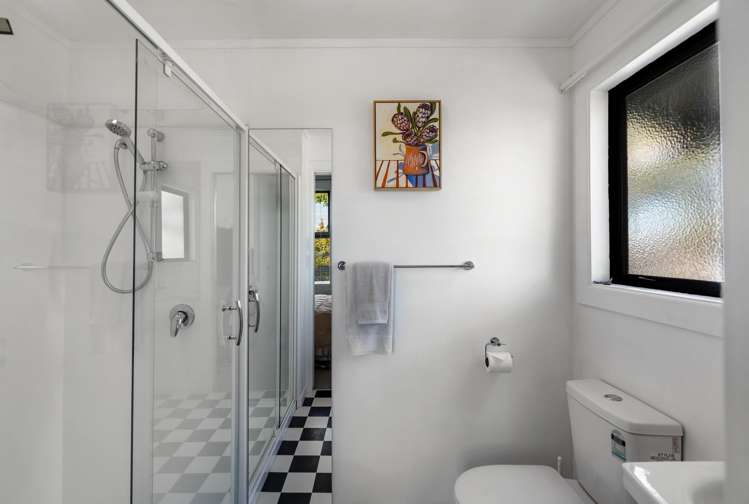 9 Allens Lane Clive_15