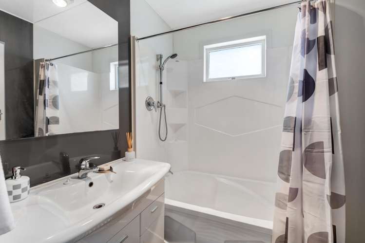 39 Totaravale Drive Totara Vale_10