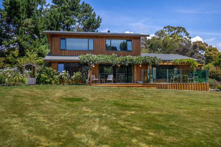 370 The Coastal Highway Redwood Valley_15