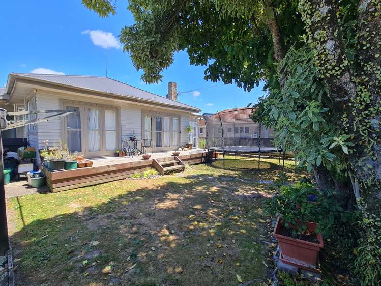 219 Fox Street Hamilton East_5