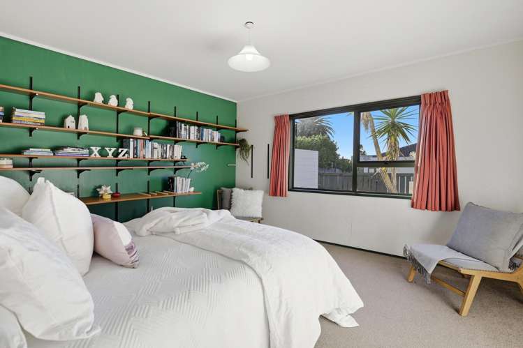 2/983 Beach Road Torbay_19