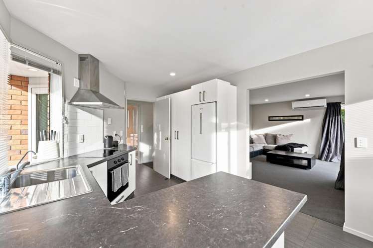 2/294 Travis Road_4