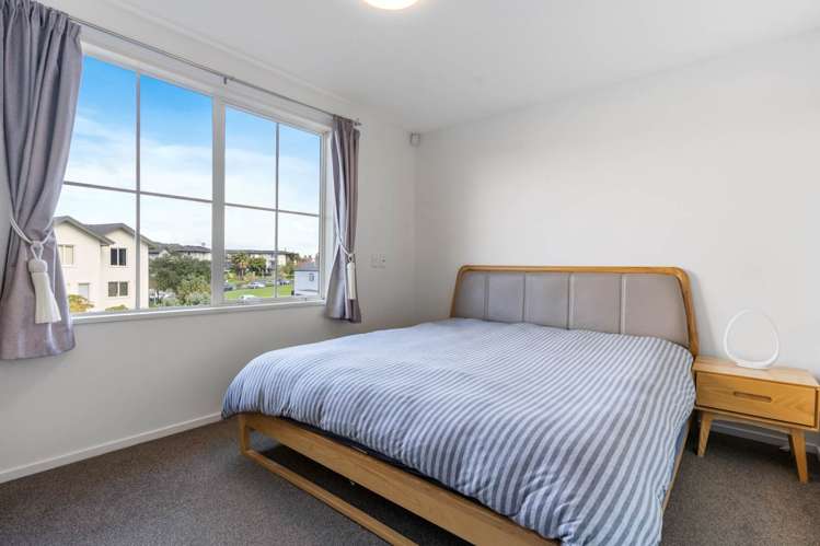 35 Kirikiri Lane East Tamaki_12