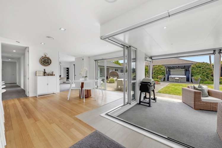 21 Constellation Avenue_2