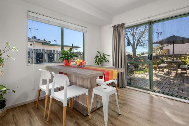 49E Coopers Road Gate Pa_8