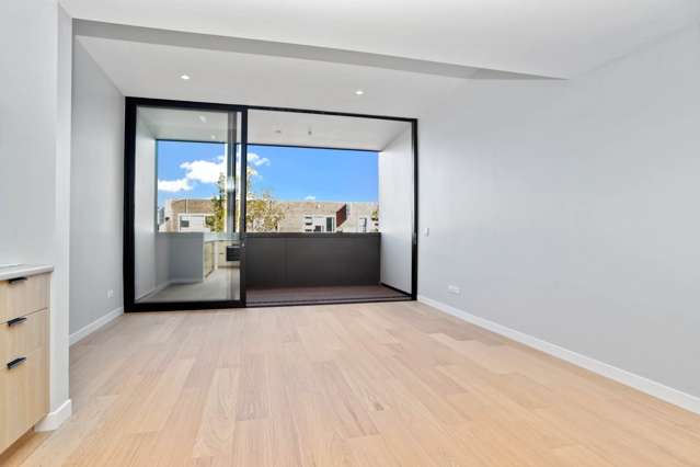 4/14 Todd Plaza New Lynn_1