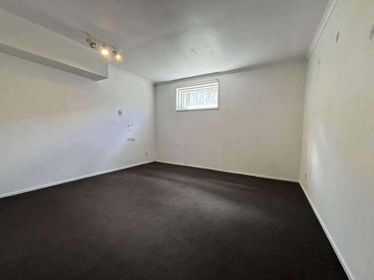 15 Ellesmere Crescent Pakuranga Heights_9