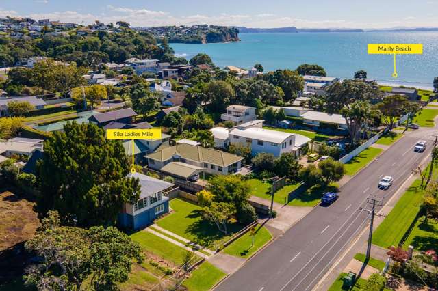 Retro Charm & Potential in Heart of Manly