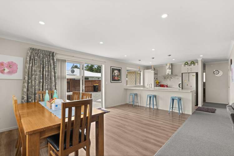 8 Maple Grove Solway_6