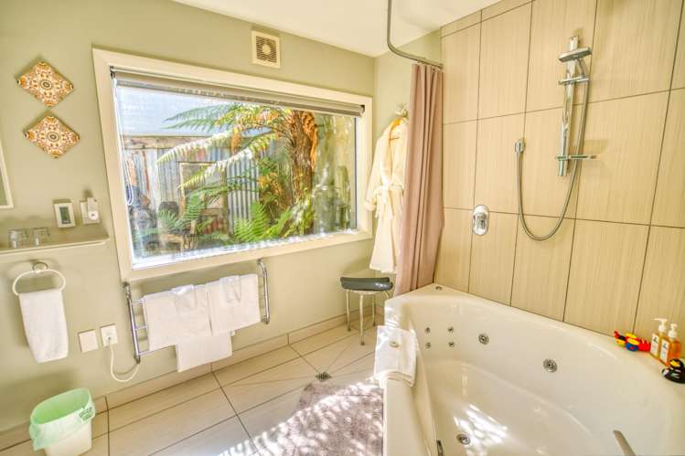 20 Hamilton Street Hokitika_13