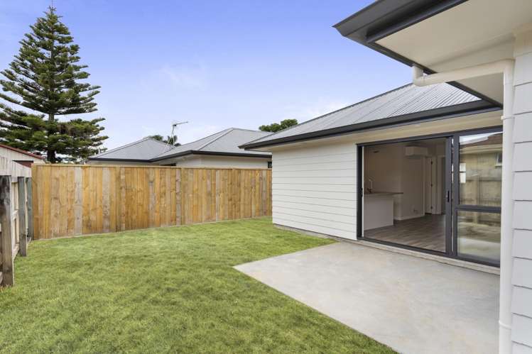 2/7 Fenwick Crescent 1076_13