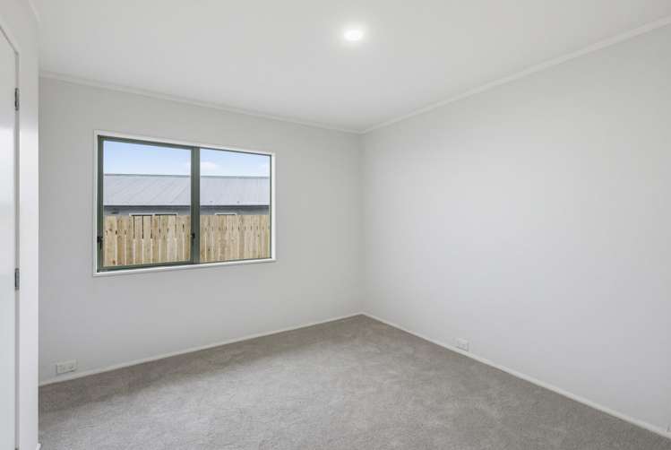 27 Rutherford Drive Waikanae Beach_13