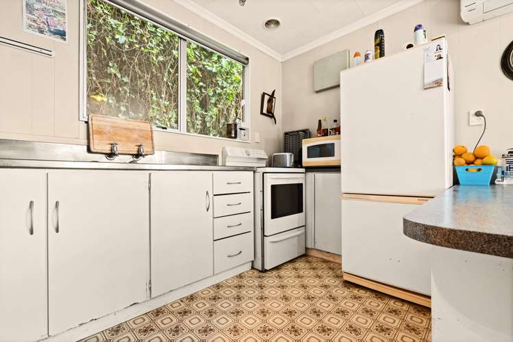 114 Huatoki Street Frankleigh Park_21