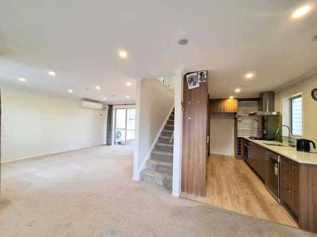 3 Laquinta Place 10673_1