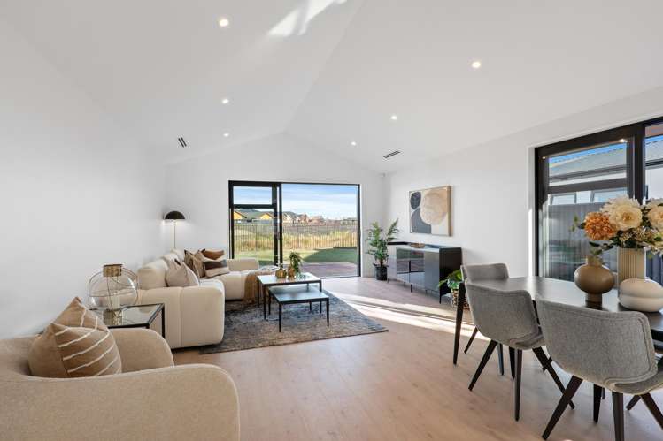 82 Whitehorn Drive Lincoln_7