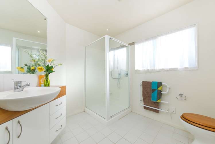 27a Kokiri Street Te Atatu South_14