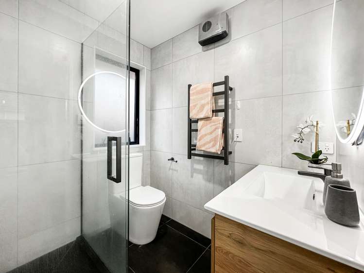 10 Ensete Road Wigram_13