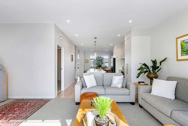 142 Seventh View Avenue Beachlands_35