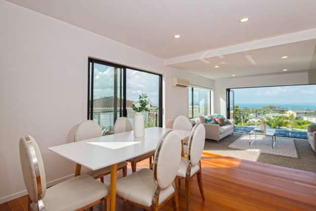 2/14 Eastcliffe Road Castor Bay_3