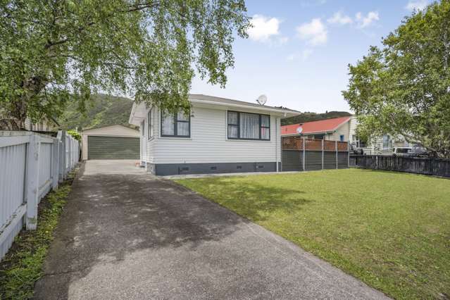 11 Dewsbury Grove Wainuiomata_1