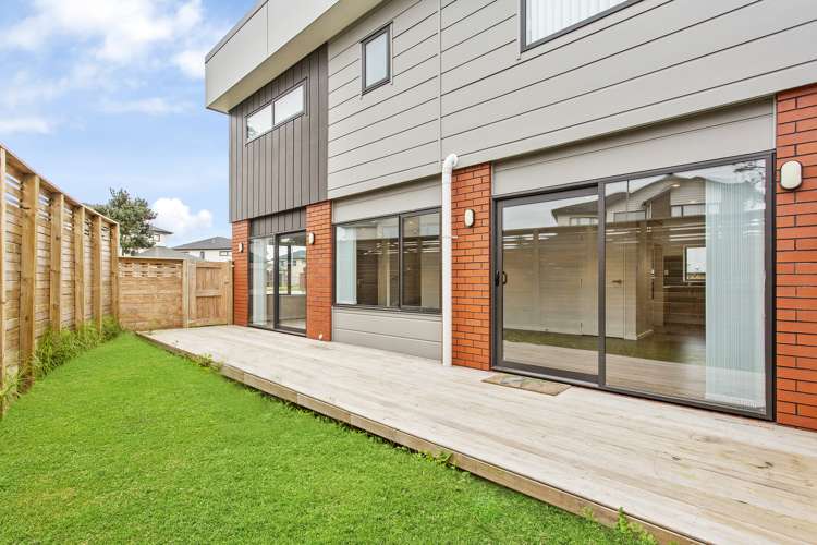 54 Bordeaux Parade Te Atatu South_9