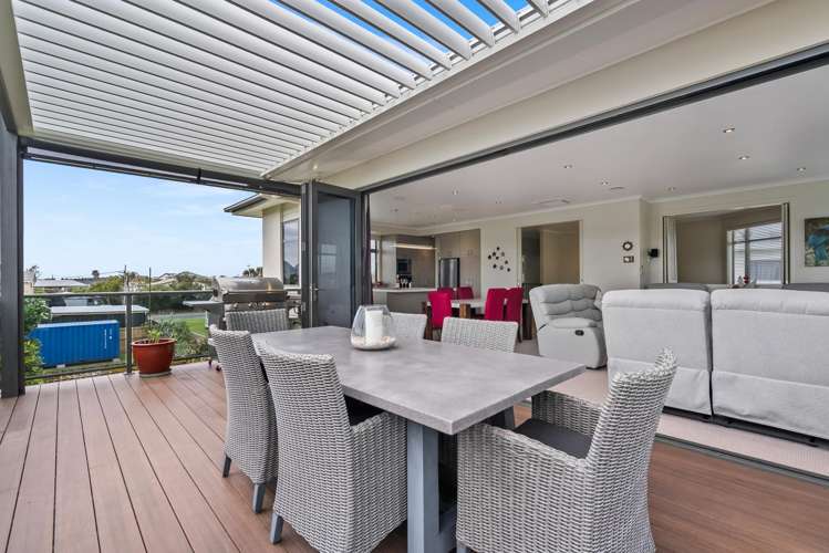 16 Fred Carr Place One Tree Point_22