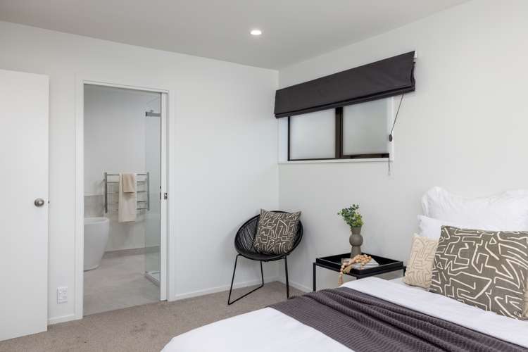 40a Regency Crescent Redwood_9