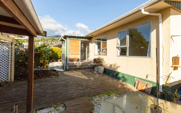 1 Maitland Avenue Stoke_15