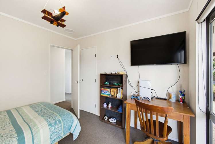 6 Alan Styles Place Greenmeadows_12