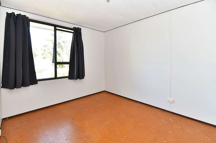 10 Shadon Place Stanmore Bay_15