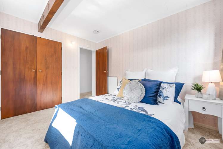 15a Montgomery Crescent Clouston Park_9