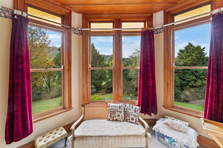 121 Pretty Bridge Valley Road Wakefield_14